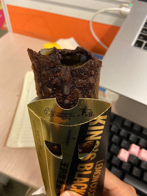 虽然我吃这个 但是我是个好男孩